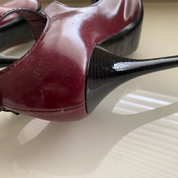 Louis Vuitton Burgundy Ankle Straps  Gold Buckles Heels SZ 6/36 - Picture 11 of 13